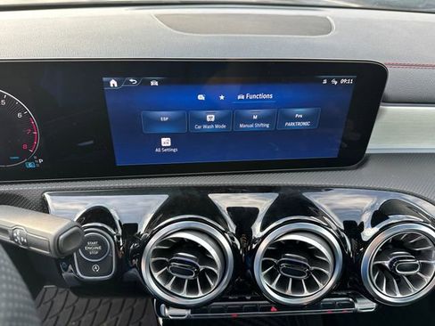 Used 2025 Mercedes-Benz CLA 250 4MATIC image 24