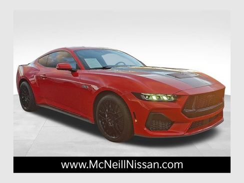 Used 2025 Ford Mustang GT image 1