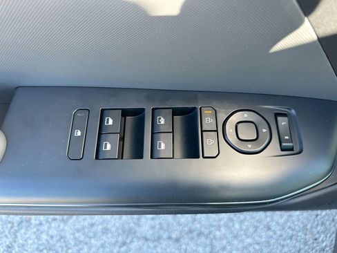 Used 2025 Kia K4 LX image 39