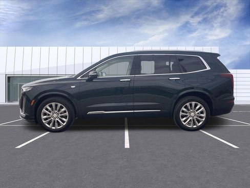 Used 2024 Cadillac XT6 Premium Luxury w/ LPO, Floor Liner Package AWD/4WD image 5