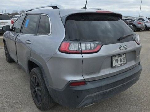 Used 2019 Jeep Cherokee Latitude Plus image 5