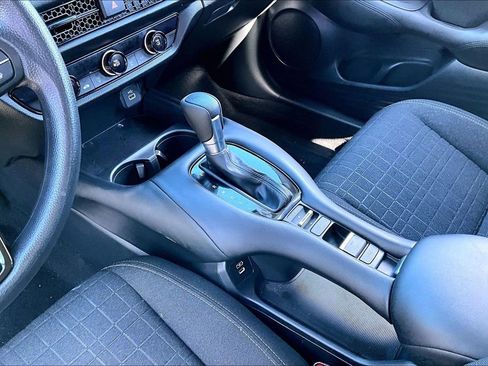 Used 2024 Honda HR-V LX image 14