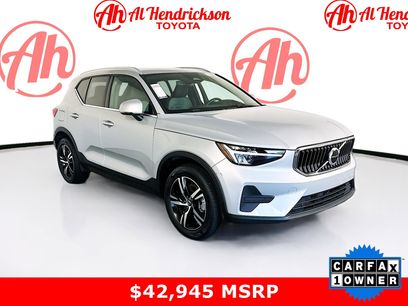 Used 2025 Volvo XC40 B5 Core