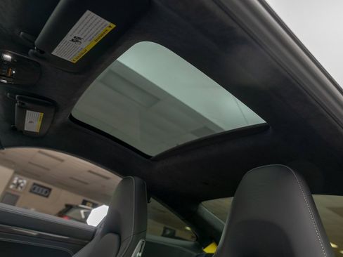 Used 2019 Porsche 911 Turbo S image 23