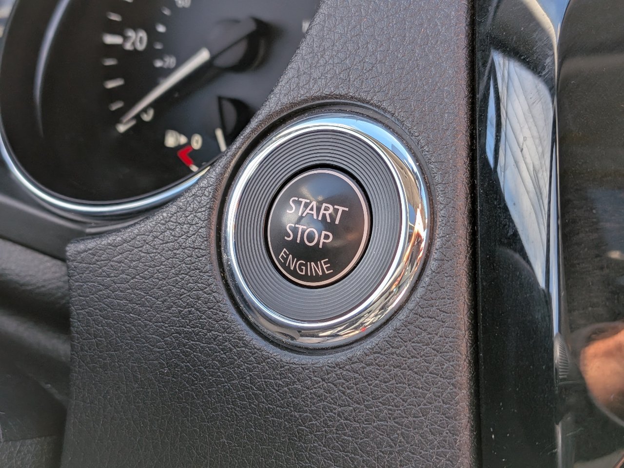 Used 2019 Nissan Rogue SL w/ Premium Package AWD/4WD image 33