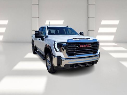 New 2026 GMC Sierra 2500 Pro w/ 1SA Pro Safety Plus Package AWD/4WD image 3