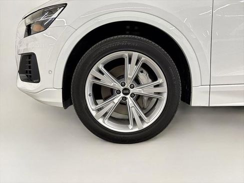 Certified 2022 Audi Q8 Premium Plus image 24