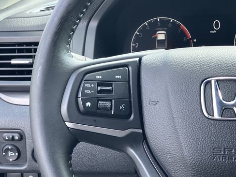 Used 2025 Honda Ridgeline Sport+ image 21