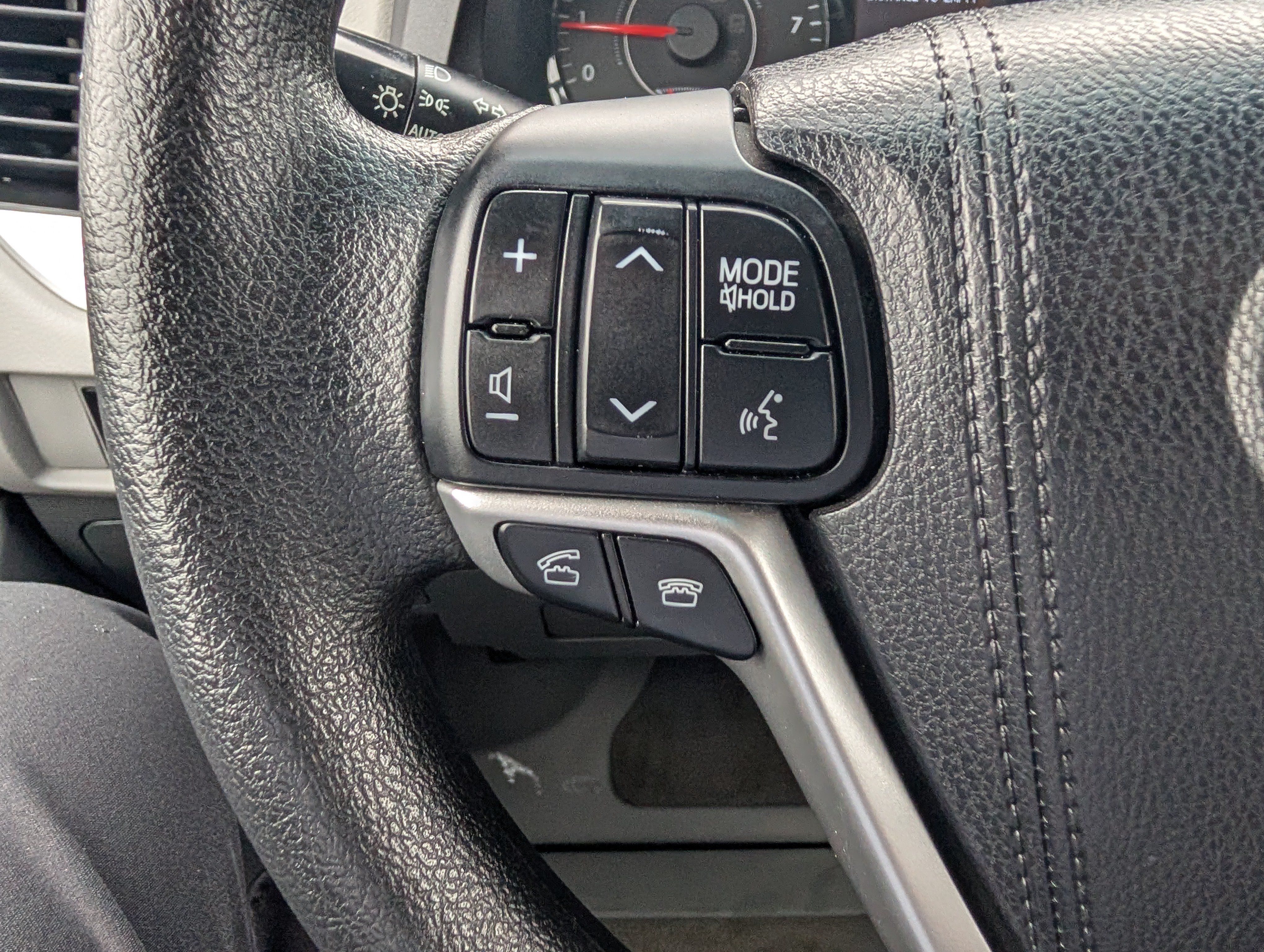 Used 2015 Toyota Sienna LE FWD image 16