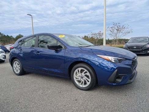 Certified 2025 Subaru Impreza 2.0i image 2