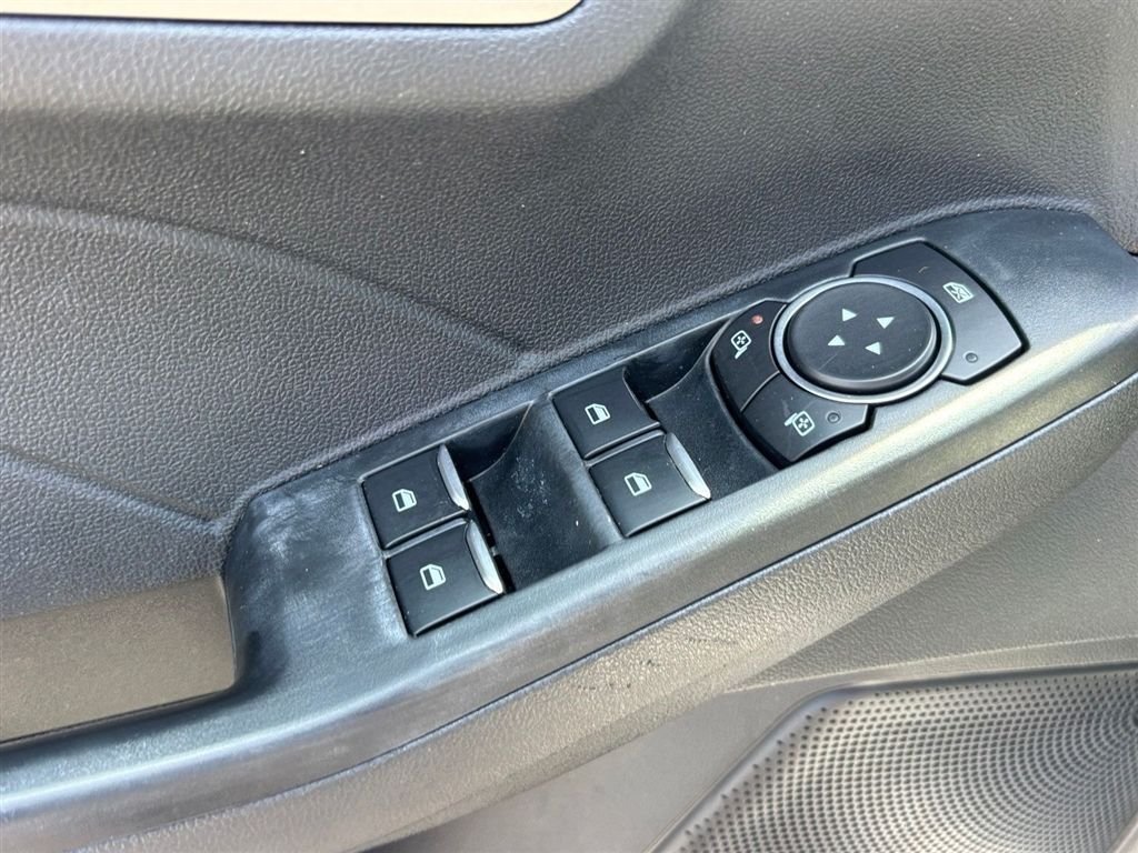 Used 2022 Ford Escape SE w/ Cold Weather Package FWD image 13