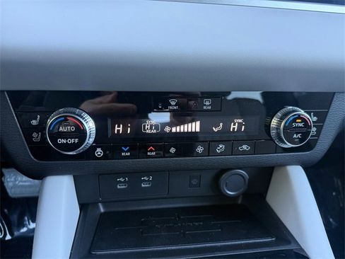 New 2026 Mitsubishi Outlander SEL image 21