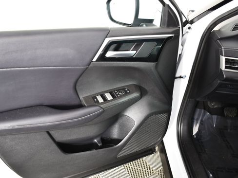 Used 2023 Mitsubishi Outlander SE AWD/4WD image 35