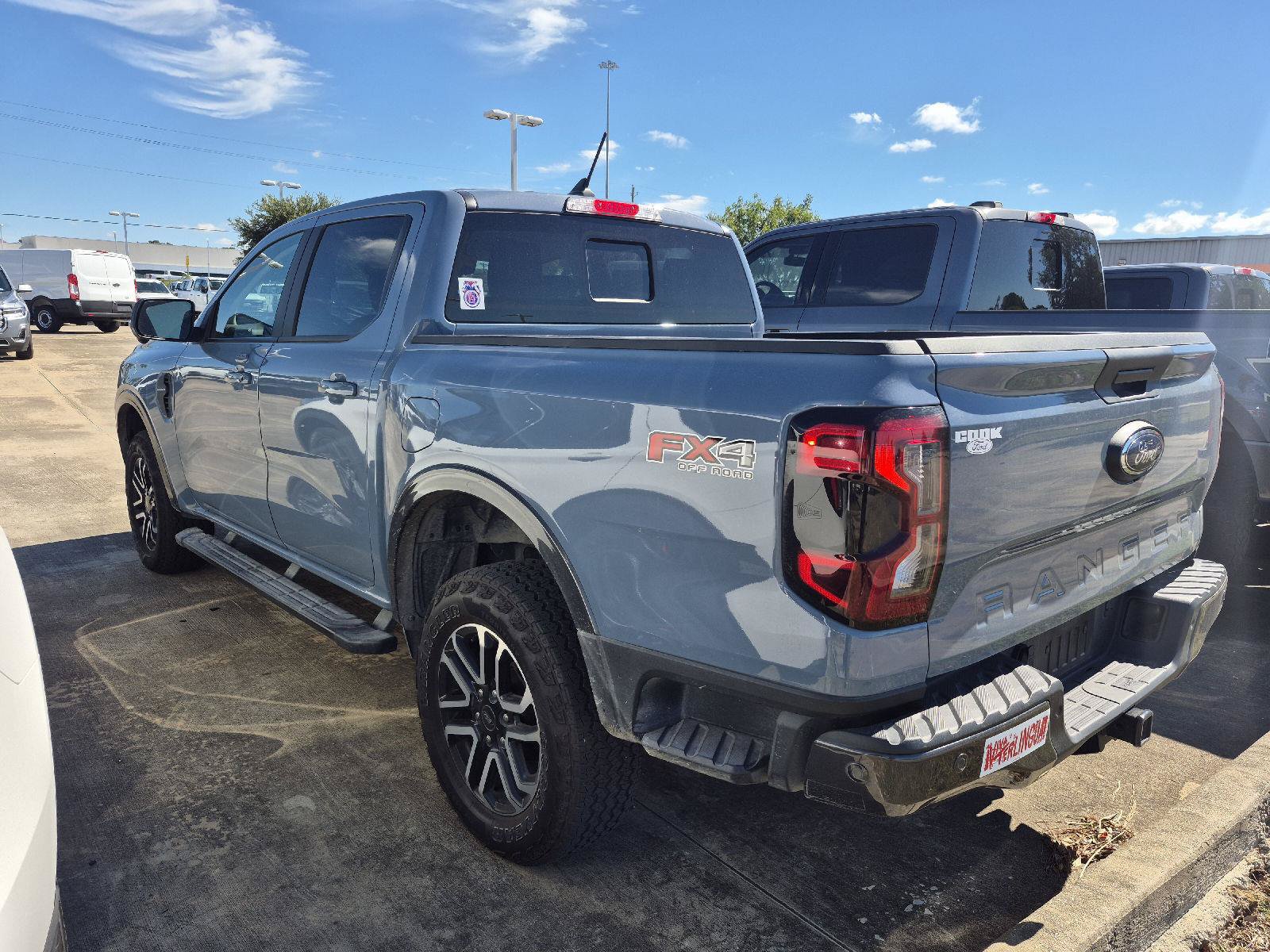 Used 2024 Ford Ranger Lariat w/ FX4 Off-Road Package AWD/4WD image 4