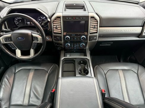 Used 2021 Ford F250 Platinum AWD/4WD image 2