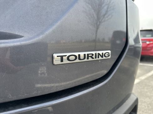 Certified 2023 Honda Pilot Touring image 4