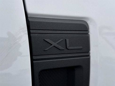 Used 2025 Ford Maverick XL image 8