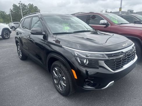 Used 2024 Kia Seltos S AWD/4WD image 1