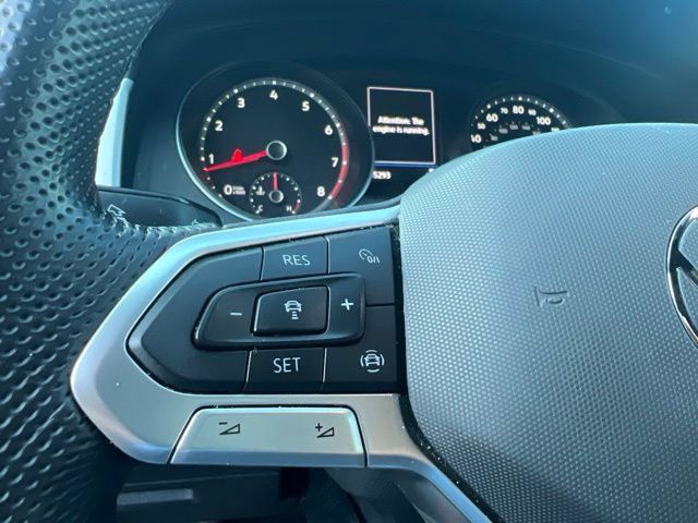 Used 2021 Volkswagen Atlas Cross Sport SE AWD/4WD image 24
