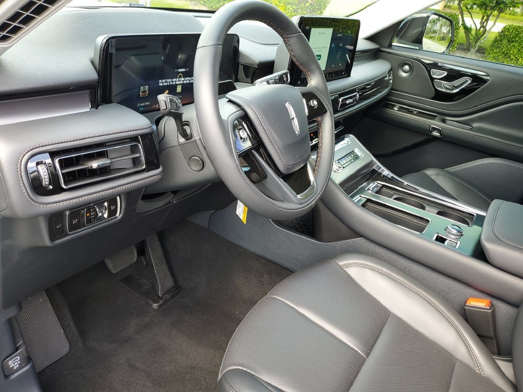 New 2026 Lincoln Aviator 2WD image 20