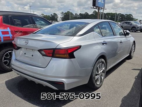 Used 2023 Nissan Altima 2.5 S FWD image 4