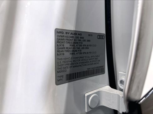 Certified 2025 Audi Q5 Premium AWD/4WD image 36