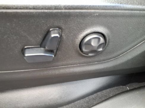 Used 2019 RAM 1500 Big Horn AWD/4WD image 12