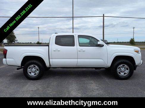 Used 2023 Toyota Tacoma SR AWD/4WD image 2
