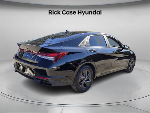 Certified 2023 Hyundai Elantra SEL image 8