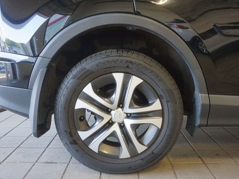 Used 2017 Toyota RAV4 LE w/ All Weather Liner Package AWD/4WD image 26