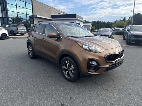 Used 2020 Kia Sportage LX AWD/4WD image 3