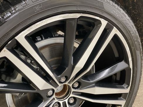 Used 2019 Volvo XC60 T6 R-Design w/ Protection Package Premier image 39