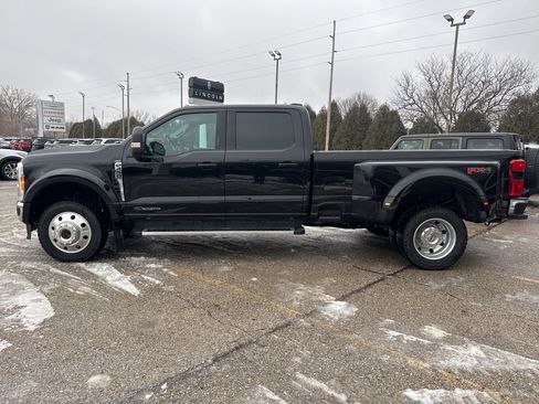 Used 2023 Ford F450 Lariat w/ Tow Technology Package image 4