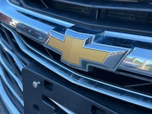 Used 2021 Chevrolet Malibu LT FWD image 35