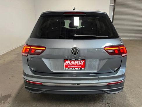 Used 2024 Volkswagen Tiguan SE FWD image 3