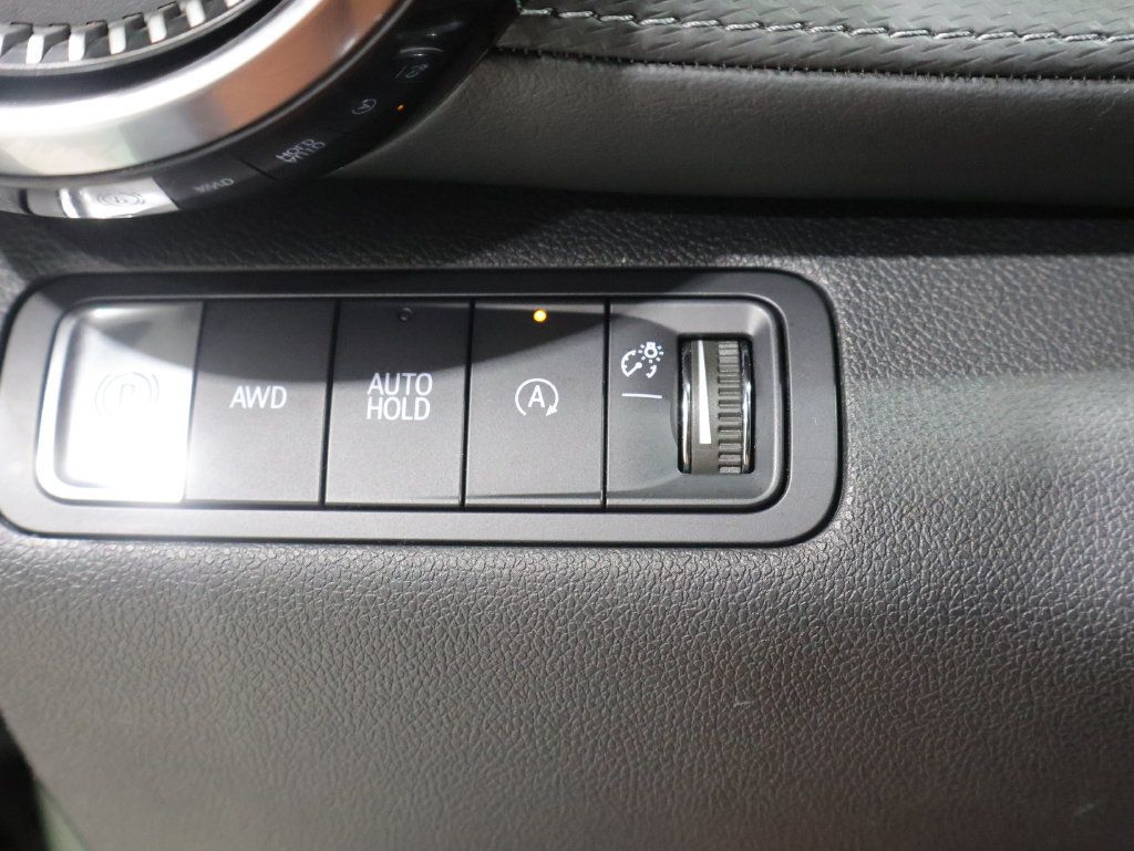Used 2025 Chevrolet Equinox LT AWD/4WD image 32