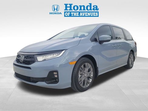 New 2026 Honda Odyssey Touring image 3