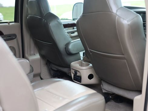 Used 2003 Ford Excursion Eddie Bauer image 20