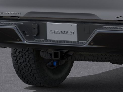 New 2026 Chevrolet Colorado ZR2 w/ Technology Package AWD/4WD image 14