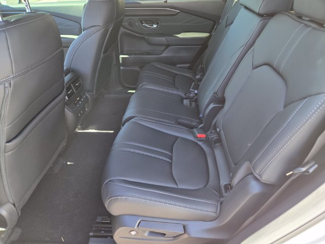 New 2026 Honda Pilot Touring image 9