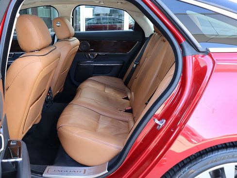 Used 2016 Jaguar XJ R-Sport image 41