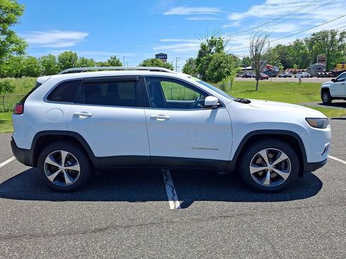 Used 2019 Jeep Cherokee Limited AWD/4WD image 5