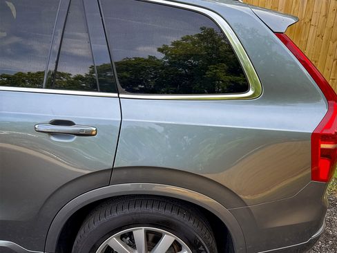 Used 2018 Volvo XC90 T6 Momentum w/ Momentum Plus Package image 7