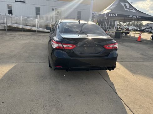 Used 2020 Toyota Camry SE image 20