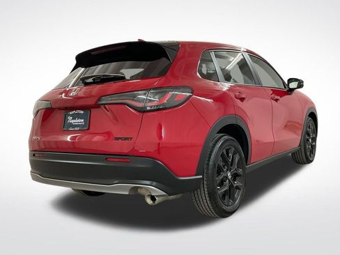 Used 2023 Honda HR-V Sport image 3