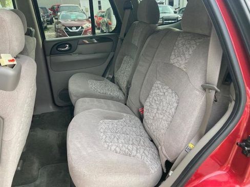 Used 2004 GMC Envoy SLE w/ Preferred Equipment Group image 32