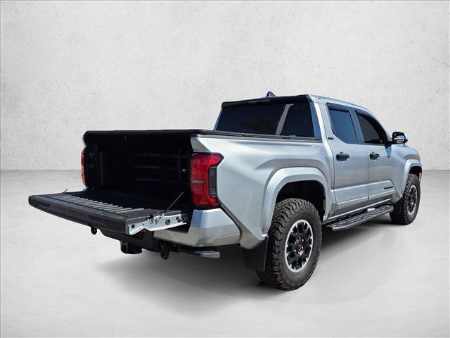 Used 2024 Toyota Tacoma SR5 AWD/4WD image 5