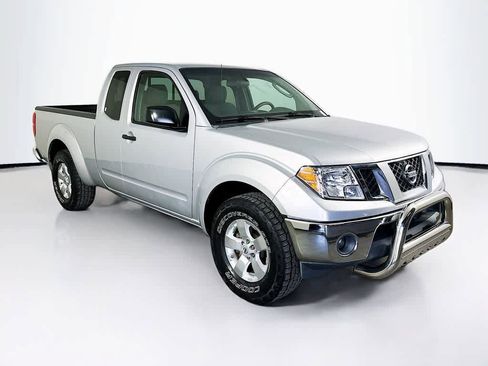 Used 2010 Nissan Frontier SE w/ SE Value Truck Pkg image 22