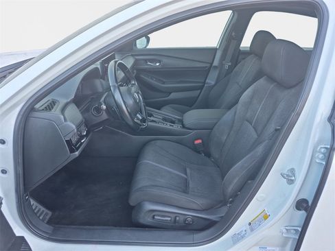 Used 2023 Honda Accord Sport image 12