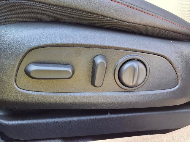 New 2026 Chevrolet Trax RS w/ Sunroof Package FWD image 16